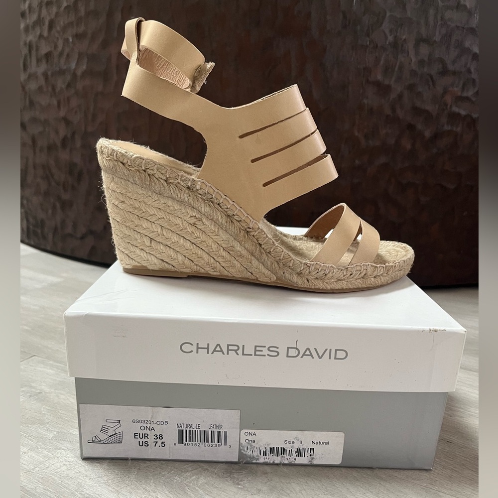 NIB Charles David Ona leather wedge sandals 7.5